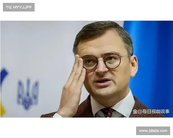 丑闻曝光!乌军总司令被指支持投降,并称议员为“罪犯” 丑闻曝光!乌军总司令被指支持投降,并称议员为“罪犯”